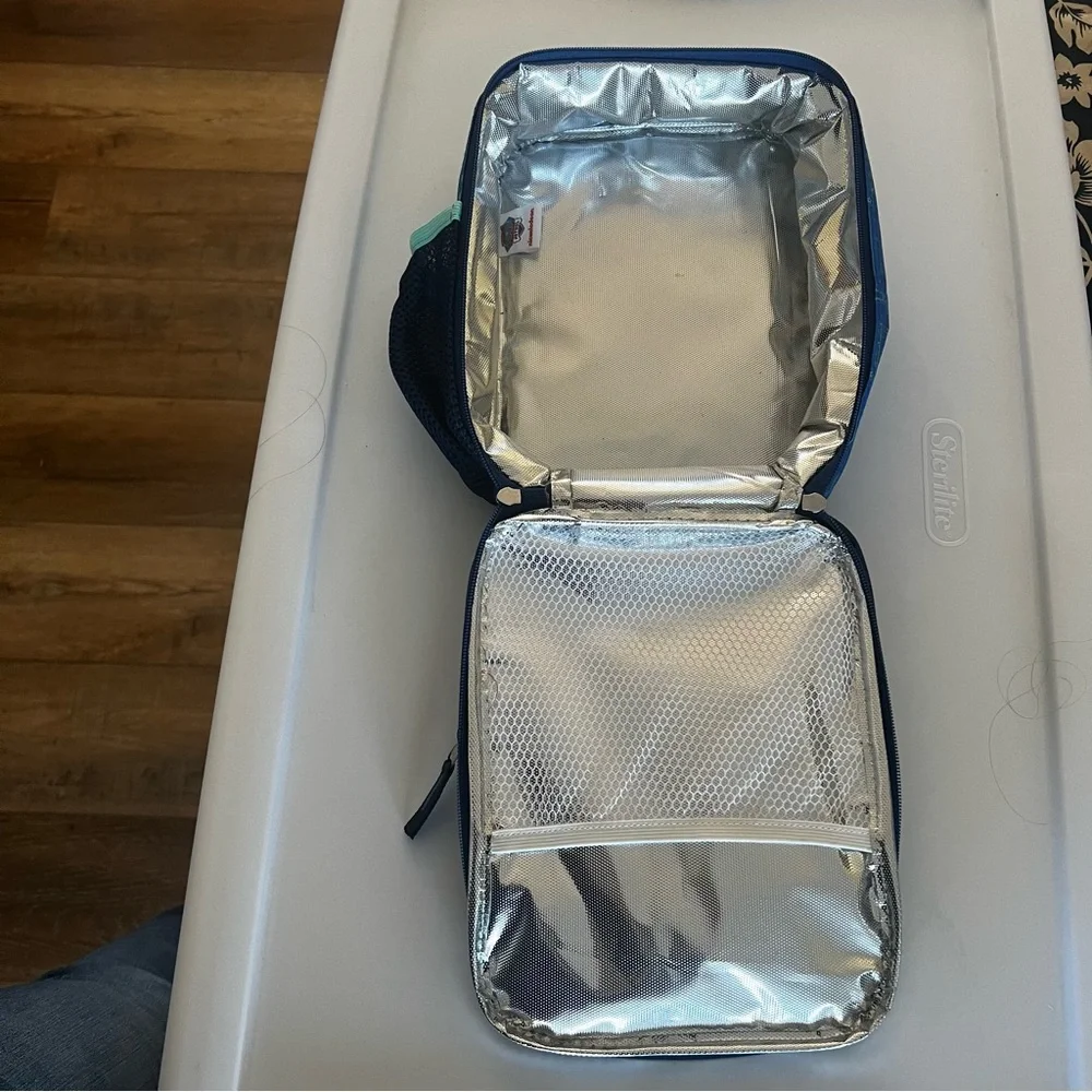 Paw Patrol Kids Insulated Lunchbox. NWOT.